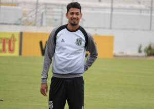 Artilheiro treina e deve reforçar a Ponte Preta