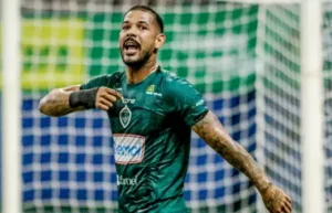 SÉRIE C: Floresta bate o Vitória no Barradão e lidera