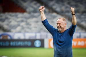 Inter avança e ex-Grêmio deve ser anunciado como novo treinador