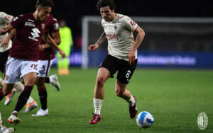 ITALIANO: Milan tropeça de novo e vê liderança ameaçada