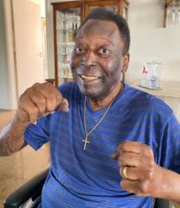 Pelé é internado, mas família aponta 'situação tranquila'