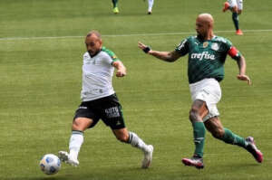 Cruzeiro negocia com atacante do América-MG