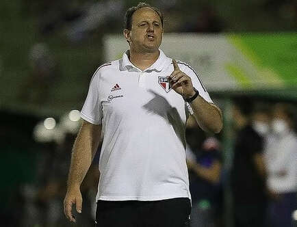 rogerio ceni treinador sao paulo 2022 013 e1650420278282