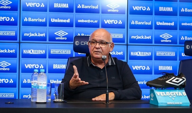 Romildo Bolzan, presidente do Grêmio