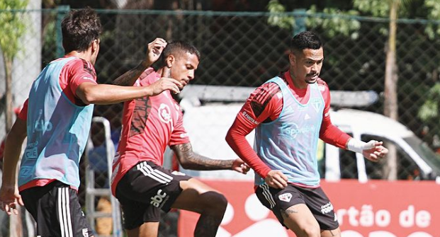 São Paulo treina de olho em duelo na Sul-Americana