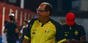 Série B: Após vitória, técnico chega a 13 jogos de invencibilidade em casa