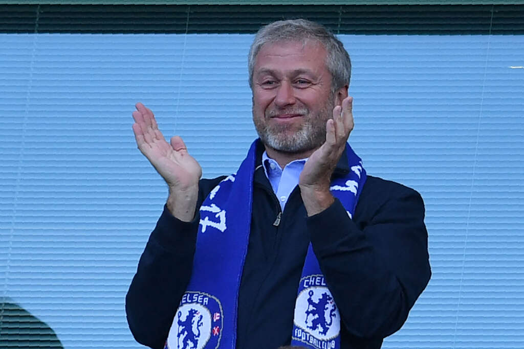 Inglês: Chelsea vendido para consórcio americano e Abramovich se despede