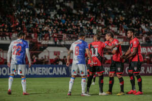 LDU x Atlético-GO - Jogo valendo a liderança do Grupo F