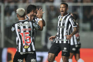 BRASILEIRÃO: Atlético-MG encosta no Timão e Flamengo amplia crise