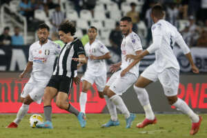 Botafogo 3 x 0 Ceilândia-DF - Reservas ditam o ritmo e Fogão está classificado