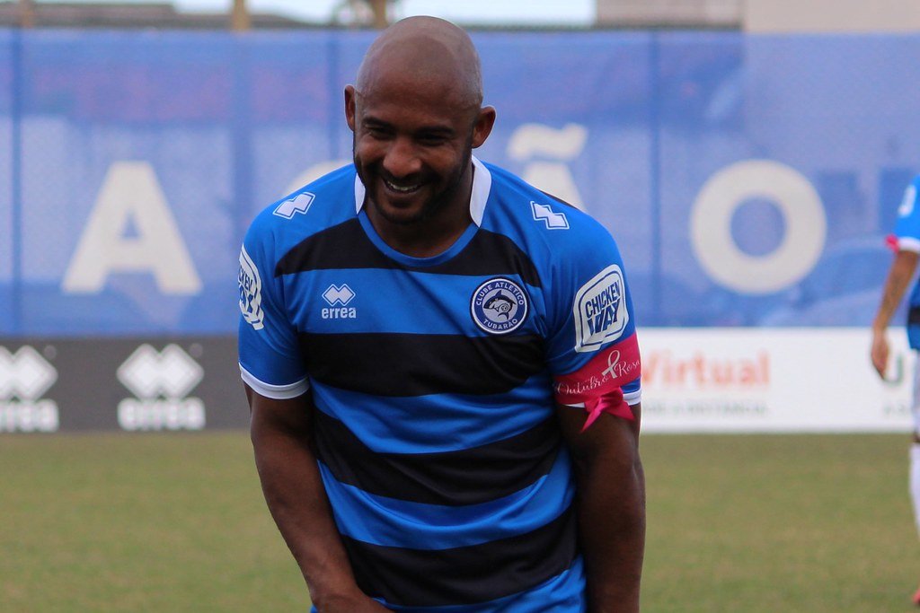 Panela velha? Time brasileiro contrata atacante de 40 anos. Confira!