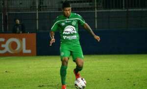 Fernando parabeniza Chapecoense e projeta 1ª vitória em casa
