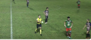 Time da Série D não se pronuncia após torcedor jogar 'saco de mandioca' para dentro de campo