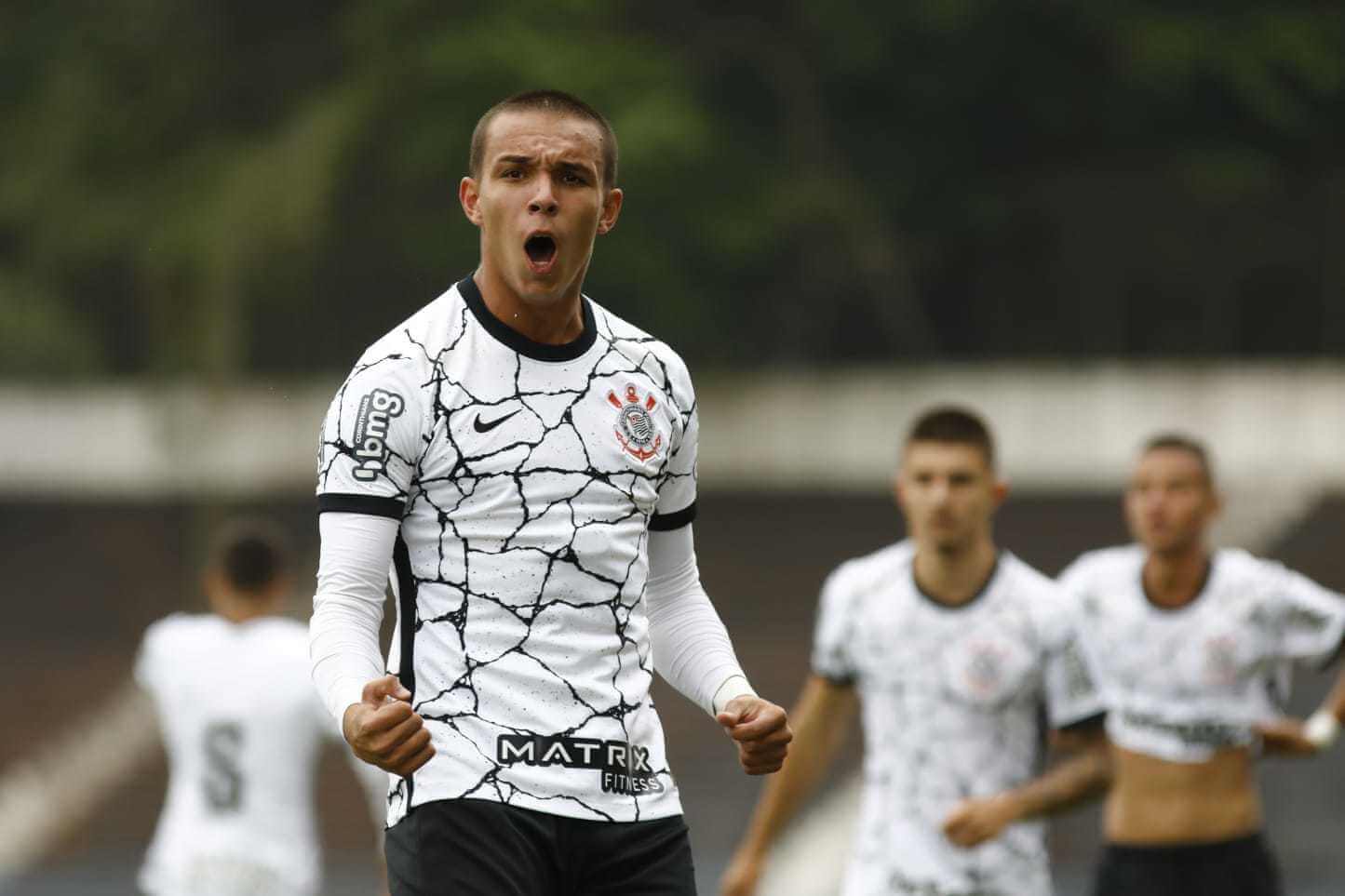 Corinthians vence ECUS e se recupera no paulista sub 201