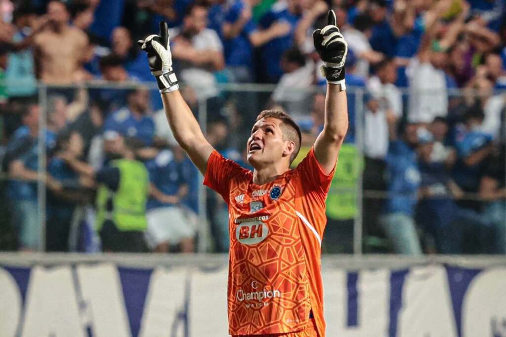 Cruzeiro avança na Copa do Brasil e pode liderar  a Série B