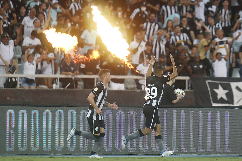 Botafogo 3 x 1 Fortaleza – Fogão embala no fim, vence e entra no G4