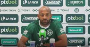 Brasileirão: Volante do Goiás faz B.O após ter sofrido racismo