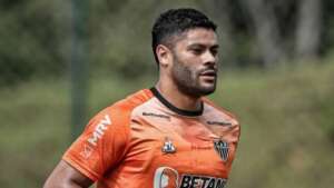 Atacante do Atlético-MG é absolvido pelo STJD por agressão