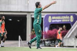 Série B: Técnico do Sampaio Corrêa monta estratégia para encarar o líder