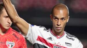 Com a convocação de Arboleda, veterano deve atuar pelo São Paulo