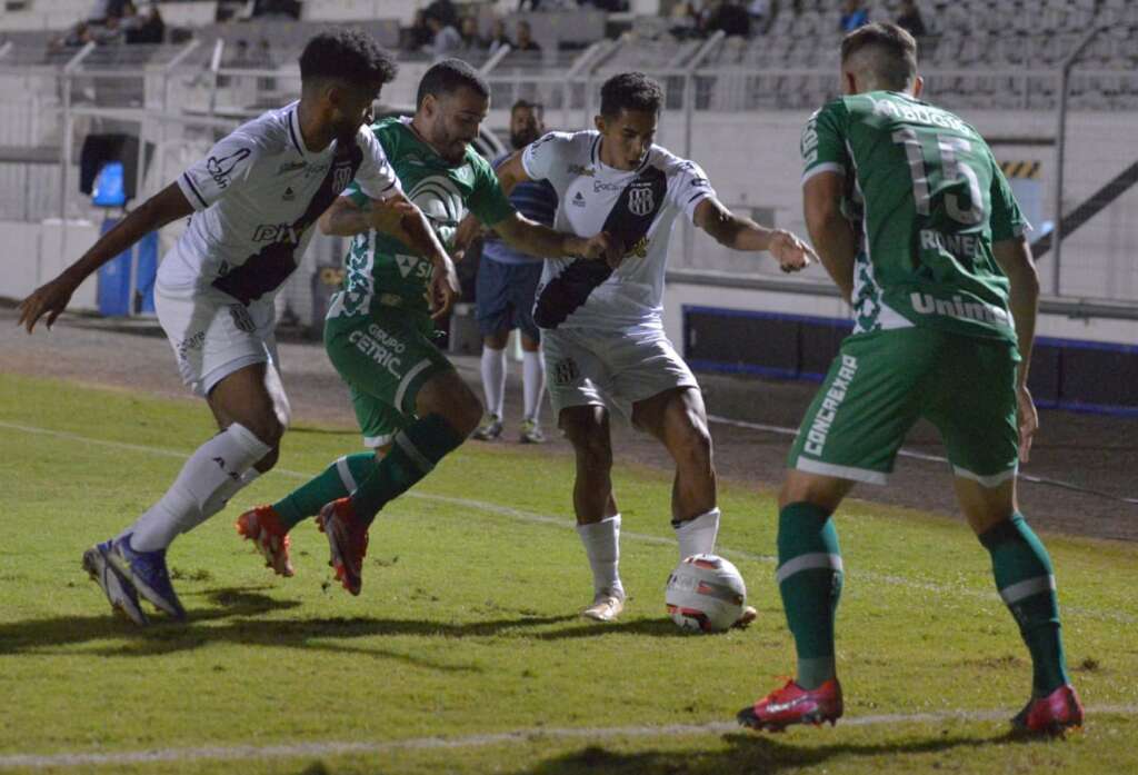 Ponte Preta 0 x 0 Chapecoense – Empate e jejum de vitórias na Série B