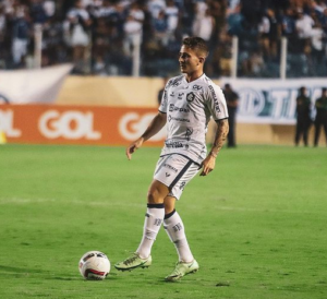 Série C: Lateral do Remo é submetido a cirurgia de emergência