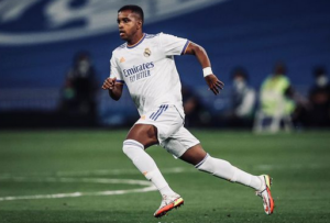 Pelé parabeniza Rodrygo por levar Real Madrid à final