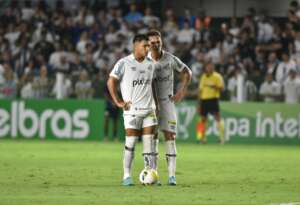 Santos 3 x 0 Coritiba - Peixe brilha no  2T e  'dá o troco'