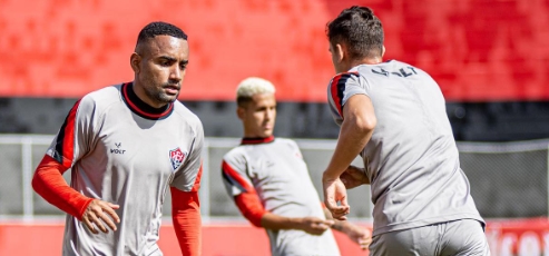 Série C: Vitória se reapresenta focado em jogo contra Volta Redonda 2 Vitória treinando para Série C