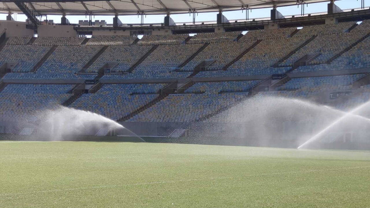 Plantio de grama de inverno fecha Maracanã por 11 dias