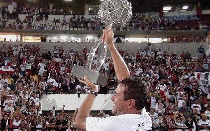 Série D: Após 10 anos técnico volta para o Santa Cruz 2 Zé Teodoro volta para o Santa Cruz na Série D