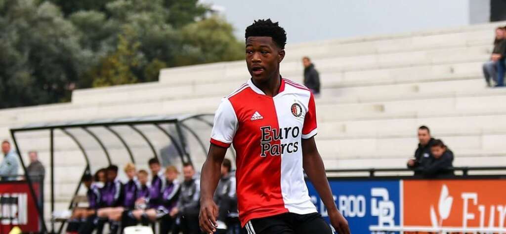 Zépiqueno holandês chama atenção na base do Feyenoord e é ‘xodó’ de brasileiros
