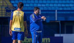 Em reapresentação, Avaí tem quatro desfalques por lesões