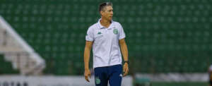 Sem treinador, Guarani enfrenta Tombense com interino