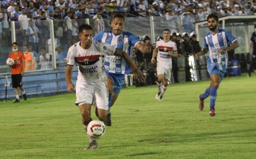 Com 2 jogadores a menos e golaço de Dudu, Botafogo vence o Velo Clube -  Botafogo Futebol SA