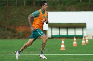 Chapecoense atualiza situações de oito jogadores no DM