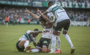 Coritiba 3 x 2 Fluminense - Ganso faz dois, mas Coxa vira