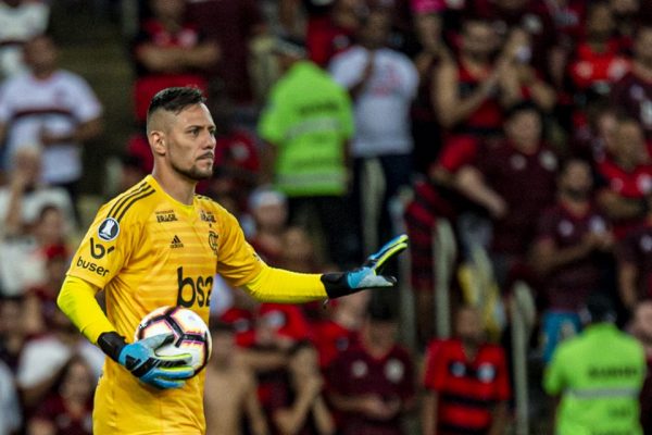Polêmica entre Paulo Sousa e Diego Alves aumenta turbulência no Flamengo