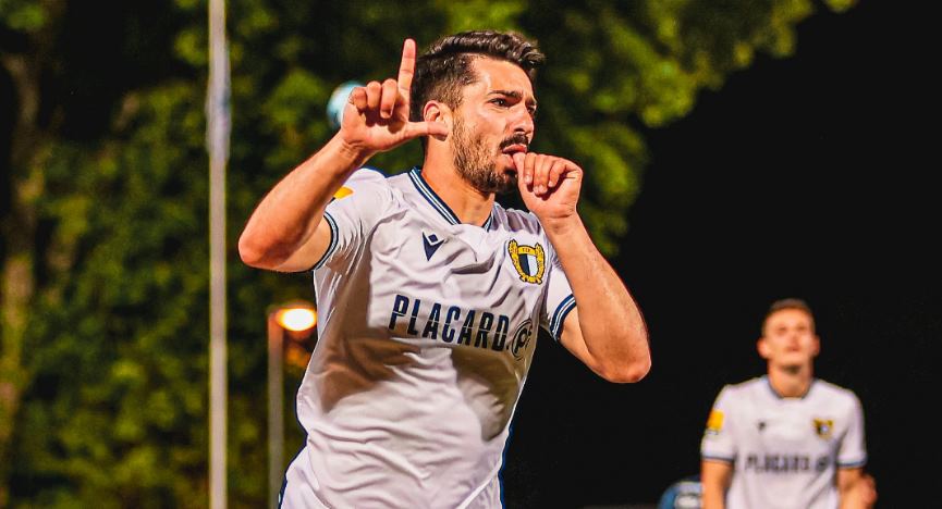 PORTUGUÊS: Famalicão vence com gol aos 50 minutos do 2º tempo