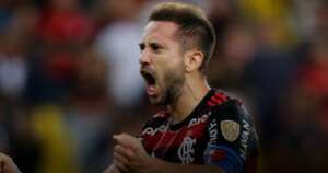 Flamengo 3 x 0 Universidad Católica-CHI - Mengão vence e avança às oitavas