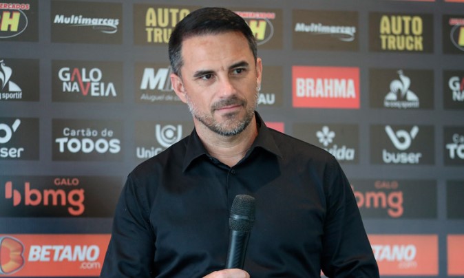 Rodrigo Caetano, diretor do Atlético-MG reclama de arbitragem e envia ofício a CBF