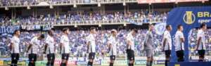 Cruzeiro e Grêmio são denunciados no STJD por cânticos homofóbicos