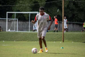 Série C: Colombiano pede para deixar o Vitória antes de estrear