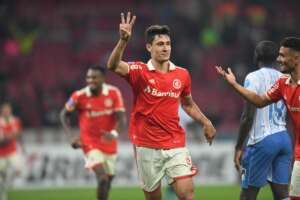 Internacional 5 x 1 9 de Outubro-EQU - Dourado faz 3 e Colorado segue vivo na Sul-Americana