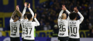 Corinthians condena racismo de torcedores do Boca Juniors