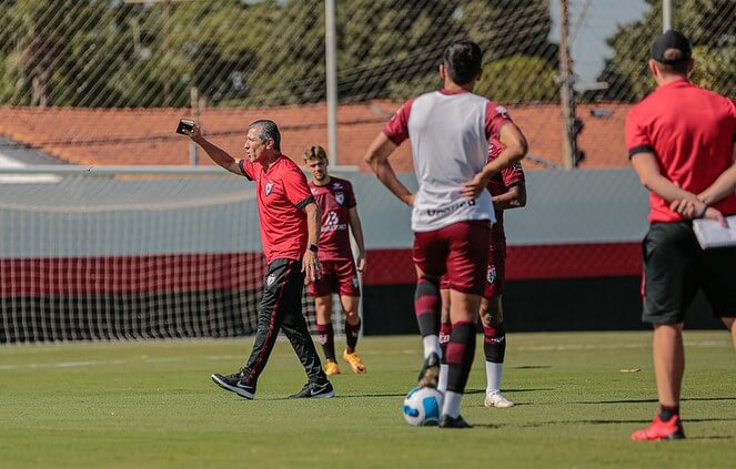 jorginho treinador atletico go