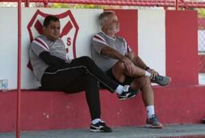 Série C: Dirigente do Santa Cruz banca treinador