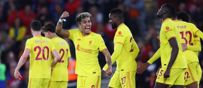 INGLÊS: Liverpool vence decisão do título fica pra última rodada