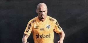 Copa do Brasil: Zagueiro do Santos vira dúvida por dores musculares