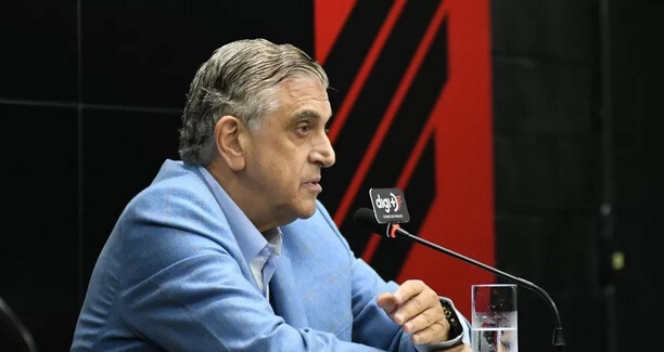 Mário Celso Petraglia se afasta da presidência do Athletico-PR